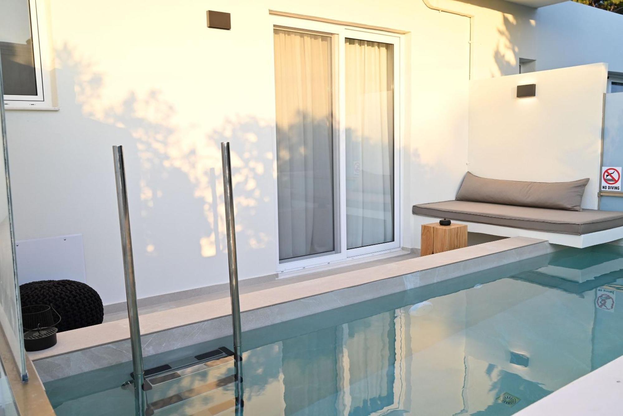 Rhotheon Suites In Lalyssos Eksteriør billede