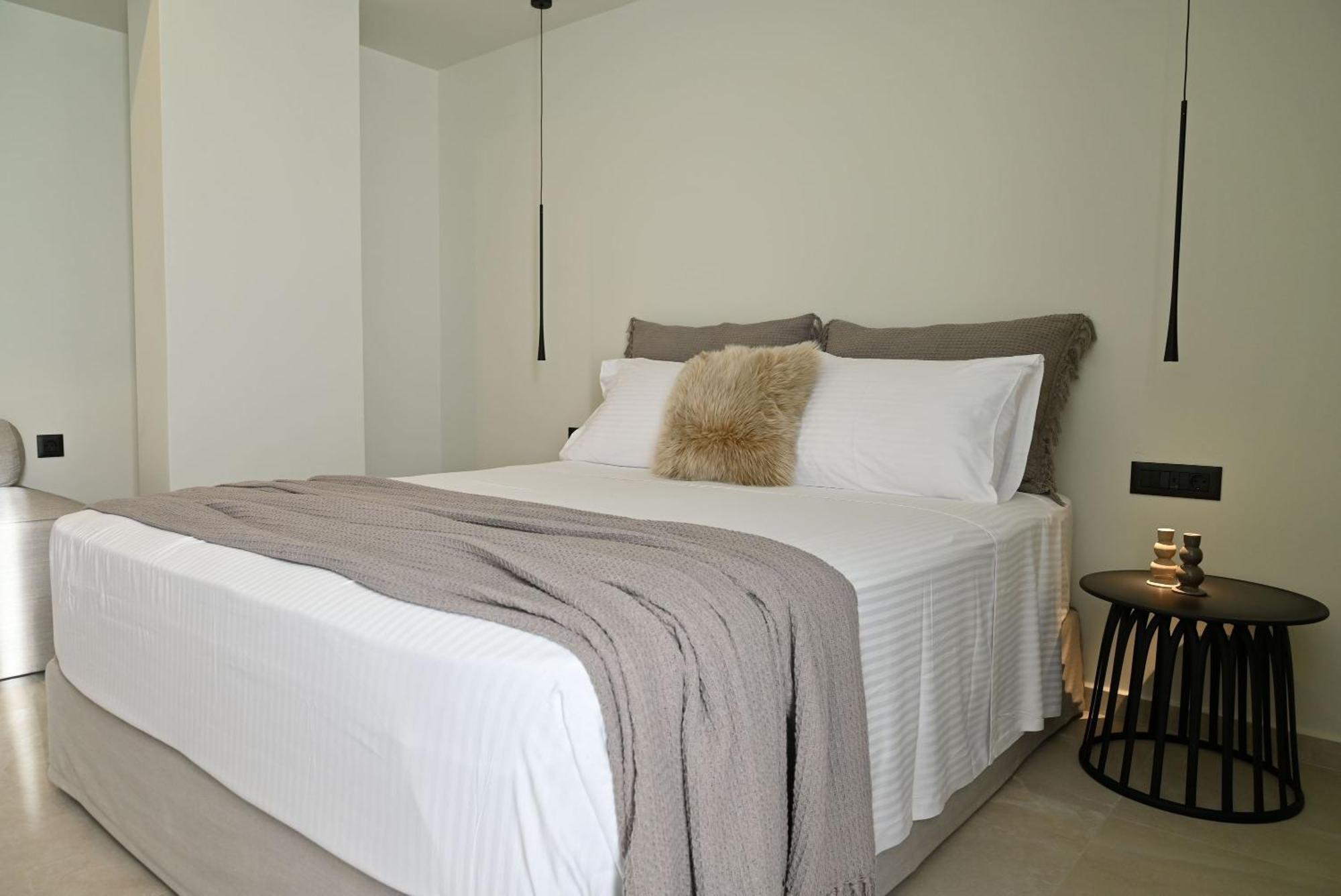 Rhotheon Suites In Lalyssos Eksteriør billede
