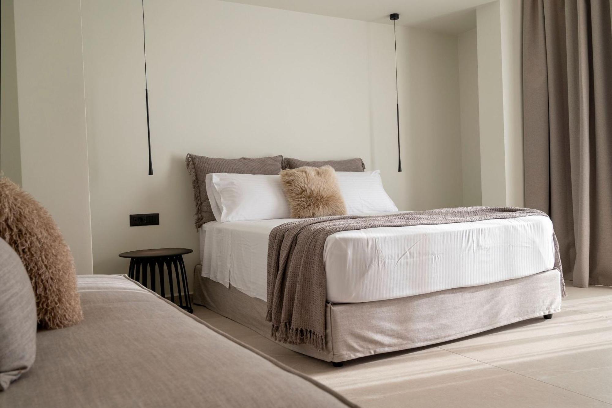Rhotheon Suites In Lalyssos Eksteriør billede