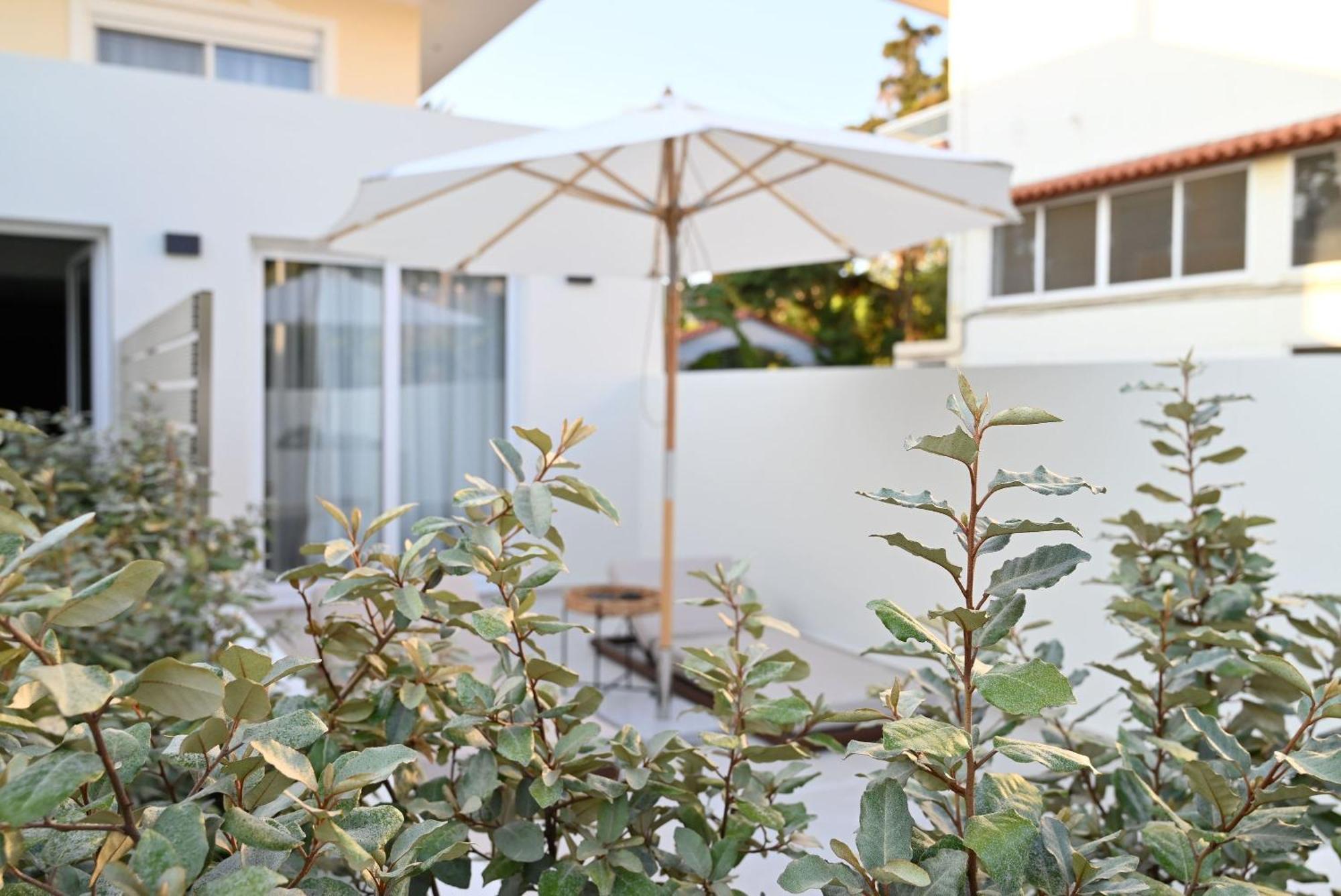 Rhotheon Suites In Lalyssos Eksteriør billede