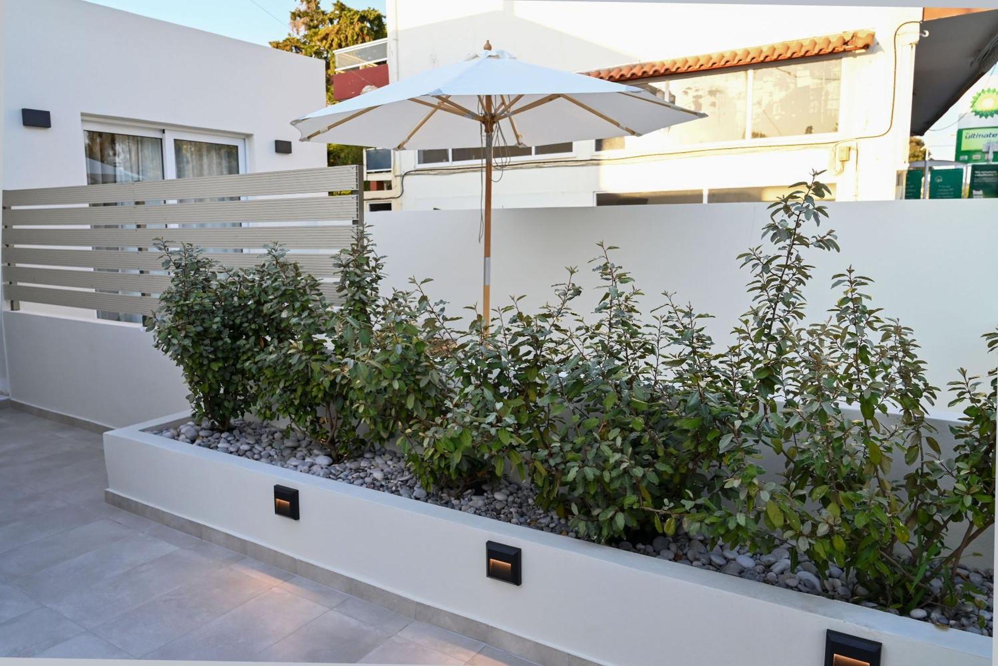 Rhotheon Suites In Lalyssos Eksteriør billede