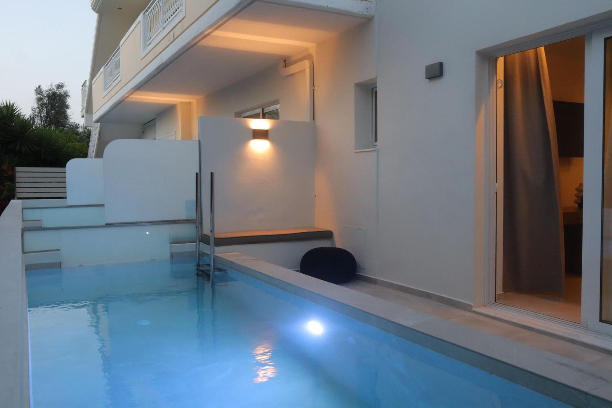 Rhotheon Suites In Lalyssos Eksteriør billede